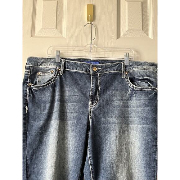 APT 9 Bootcut Jeans womens 20W flare rhinestone bling embroidered pockets - Picture 4 of 12